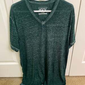 Buckle Black Men's Green Venice Burnout V-Neck T-Shirt XL NWOT‎